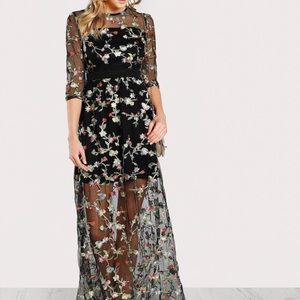 She in floral dress Size M